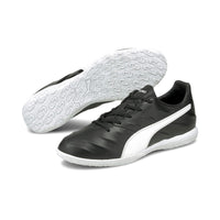Puma King Pro 21 IT black/white football boots.