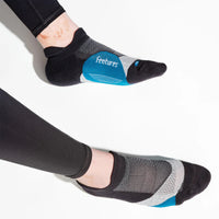 Elite Light Cushion No Show Tab Running Socks
