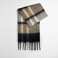 Isla Tartan Boucle Scarf
