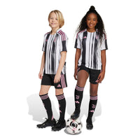 Juventus 25/26 Home Football Shorts Jnr