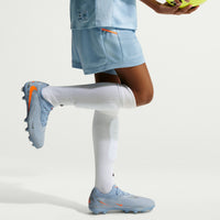 Phantom 6 Low Pro MG Jnr Football Boots