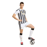 Juventus 26/27 Home Authentic Football Shirt