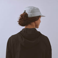 Wind Resistant Feather Racing Cap